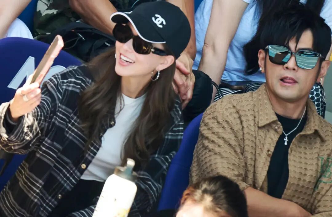 周杰倫兒子高清照曝光！8歲神基因「集結混血媽、天王爸優點」　超Q一幕網驚：「迷你版周杰倫」