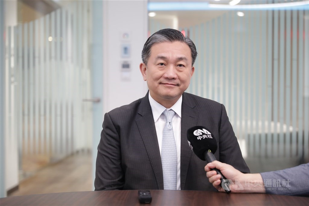 快訊／民進黨3連霸立委「驚爆婚外情」離婚了！帶小三回豪宅「偷情過程全曝光」