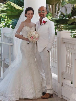 劉真過世5年！54歲辛龍被拍「嘟嘴貼臉陳美鳳」　坦言「亡妻常常入夢」夢境惹哭網友...