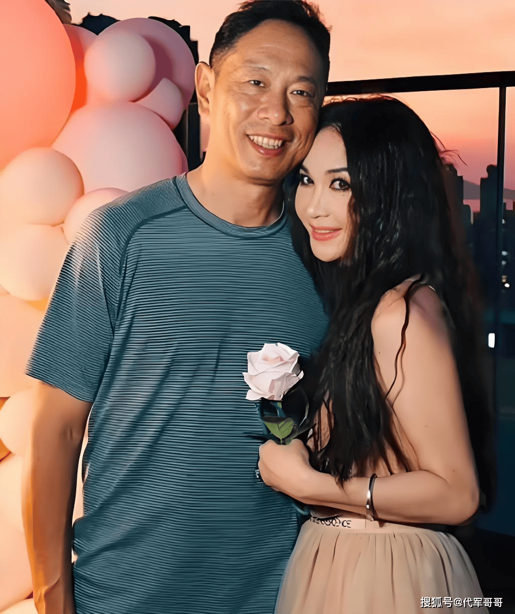 嫁豪門堅持不生！溫碧霞遭婆婆放話「不生孩子不進門」　26年後「活出公主般人生」網稱羨：沒做錯決定