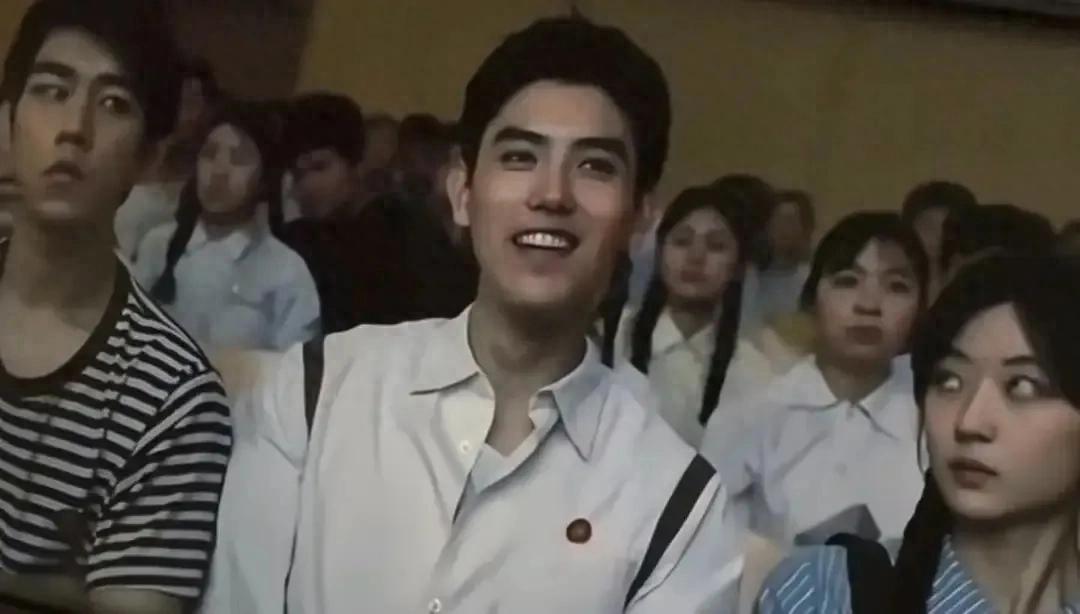 當年力壓章子怡!57歲氣質女星「為愛退居幕後」 恩愛30年「一張照片全看懂」網羨:愛得太深沉...