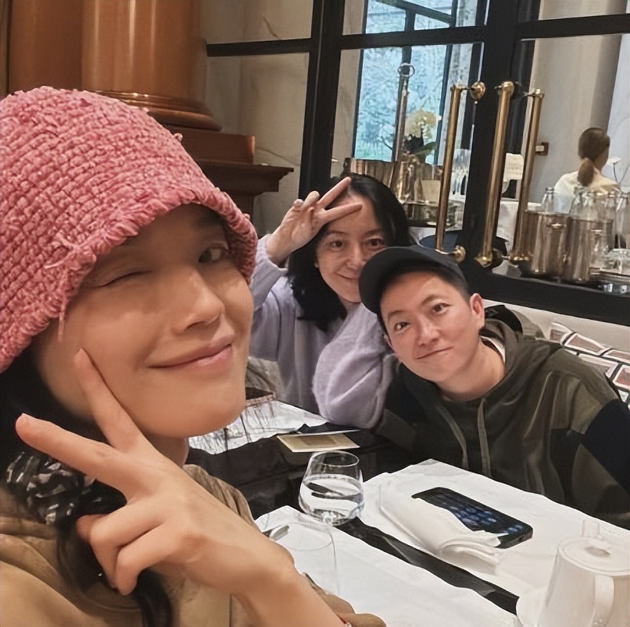 登國際時裝周美翻！49歲舒淇「剪掉多年大長髮」　短髮封神「一轉身側面全空」驚艷米蘭