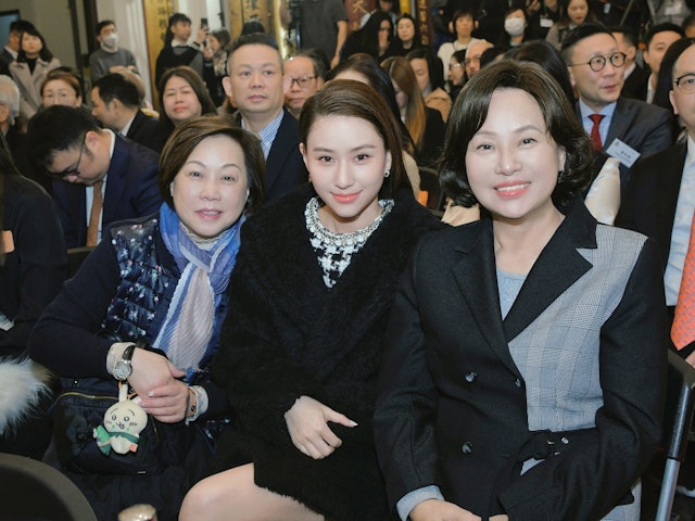 護理師上位!賭王三房太72歲大壽「優雅凍齡勝少女」 當年被嘲豪門弱婦「最後卻成最大贏家」