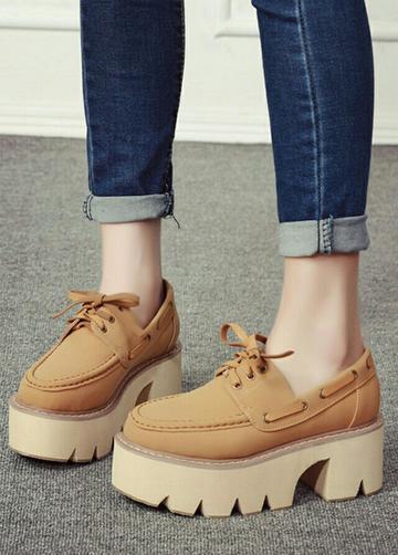 看似舒適其實比高跟鞋還傷！骨科醫師點名「5鞋款超傷腳」　長期慢性傷害「比骨折更難救」