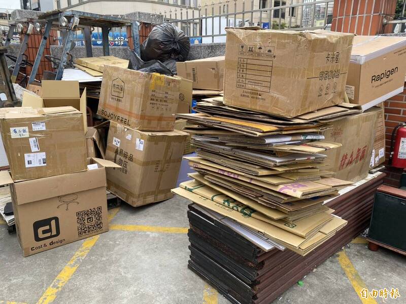 網購紙箱怎麼丟？「全扔回收車」錯了　6000元慘噴飛