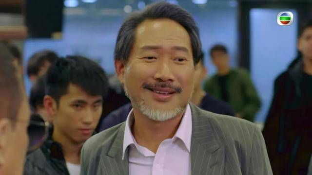 才目睹好友猝死！63歲老戲骨自爆「罹患帕金森症」　看淡生死「鬆口最新病情」：已經不受控制...