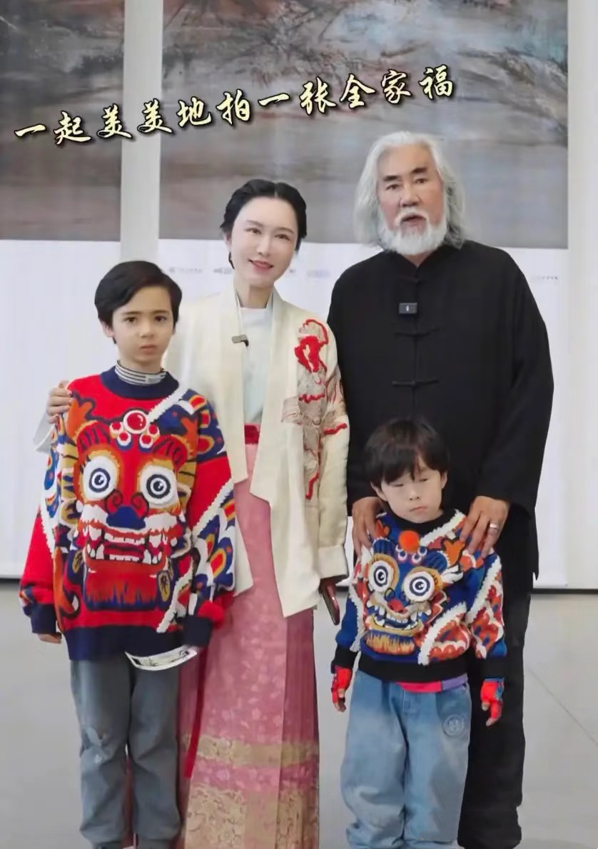 娶小31歲嫩妻！74歲名導「岳母首次曝光」　網一看合照「以為是老夫老妻」：老婆像女兒... 