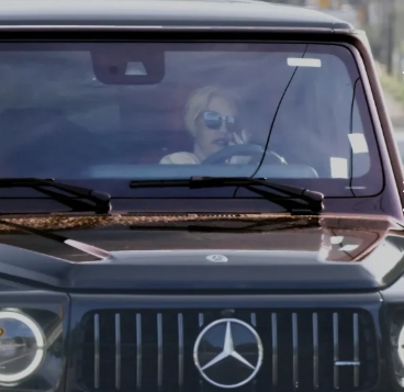 快訊／小甜甜凌晨「驚傳遭逮捕」！警察上手銬「原因曝光」