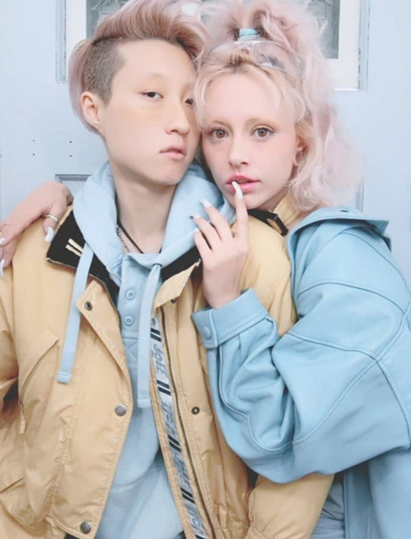 成龍傳金援小龍女！53歲吳綺莉得知後「淡淡回了6字」　母女決裂8年「鬆口如今關係」：變了很多...