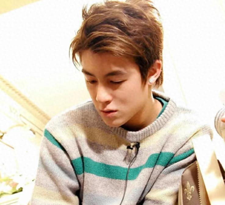 當年風靡萬千少女！ 大咖男星「斷崖式衰老」替女兒慶生　網一看近照愣住「父女像爺孫」