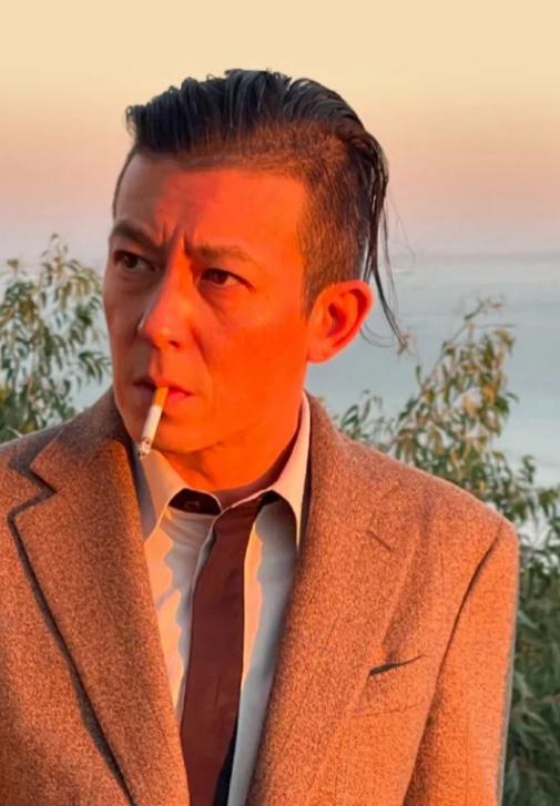 當年風靡萬千少女！ 大咖男星「斷崖式衰老」替女兒慶生　網一看近照愣住「父女像爺孫」