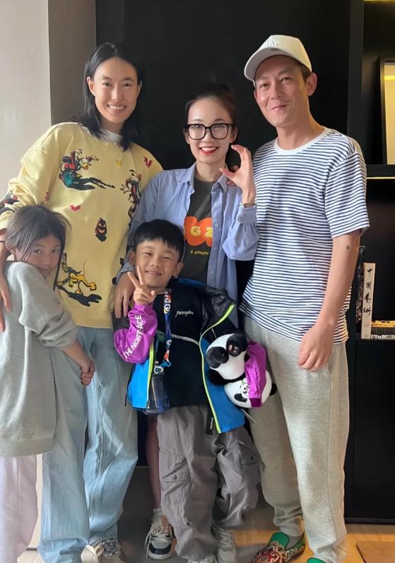 當年風靡萬千少女！ 大咖男星「斷崖式衰老」替女兒慶生　網一看近照愣住「父女像爺孫」