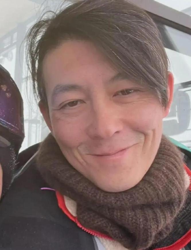 當年風靡萬千少女！ 大咖男星「斷崖式衰老」替女兒慶生　網一看近照愣住「父女像爺孫」