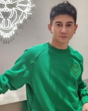 嫁吳奇隆11年驚傳婚變！38歲劉詩詩「罕見露面」　她直播「洩露感情狀況」