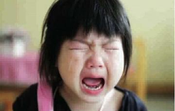 門口被貼不知名符咒！他嚇壞問「能直接撕掉嗎？」　釣出「殯葬業者解答」揭用途：遇到好鄰居