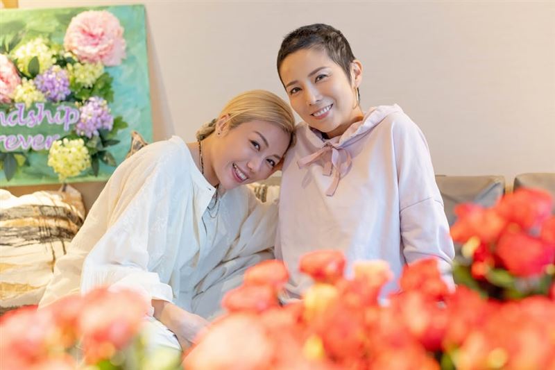 51歲女星乳癌四期惡化！傷口流膿「飄出酸臭味」