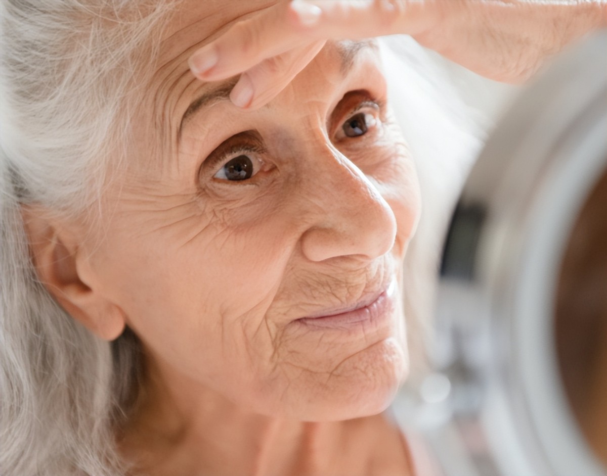 研究指出「一旦到了這個年紀」！正式邁入「衰老加速期」