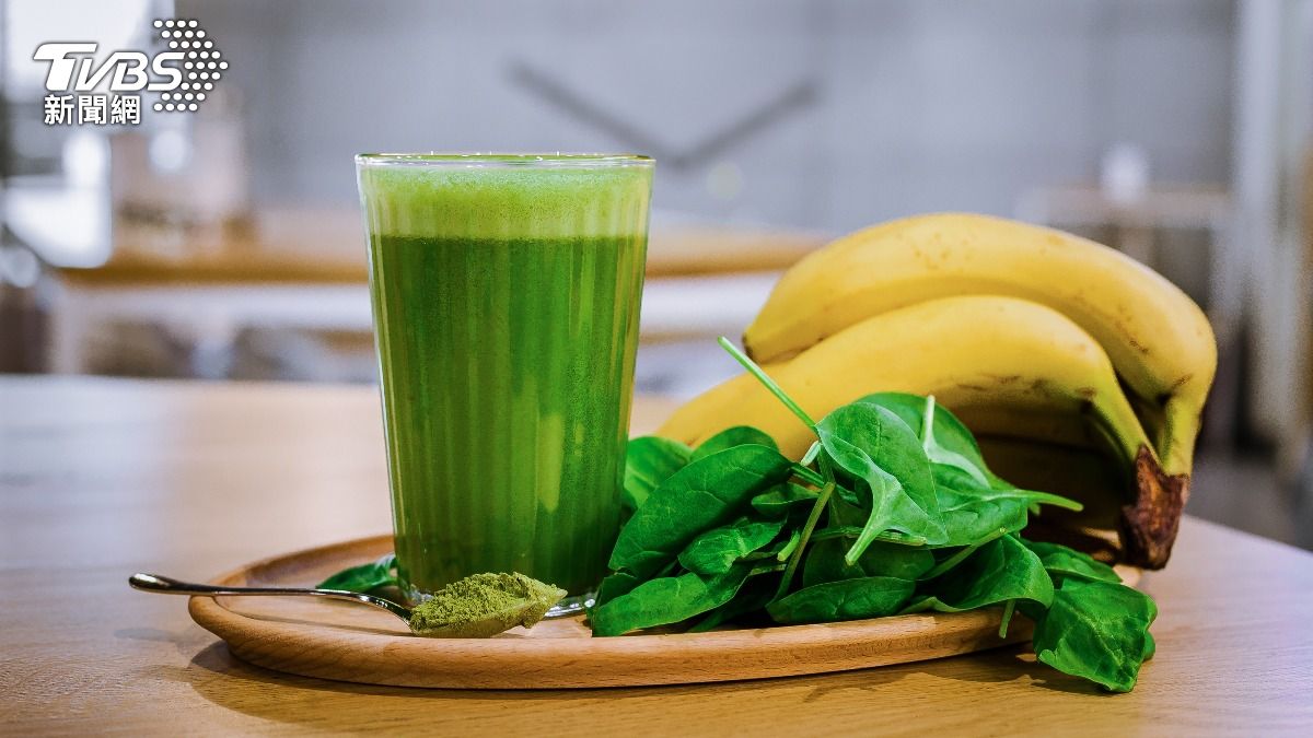 養生男每天「喝一杯蔬果汁排毒」！2個月後「緊急送醫洗腎」醫嘆：根本是下毒...