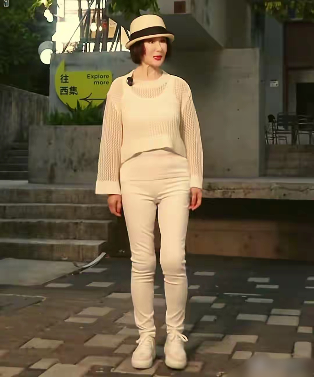 事業風光情路坎坷！77歲女神「渣夫出軌還求復合」　她單身至今「被偶遇驚天一幕」：根本反人類