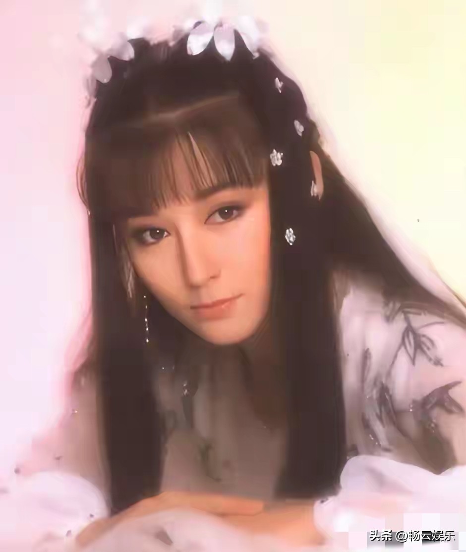 事業風光情路坎坷！77歲女神「渣夫出軌還求復合」　她單身至今「被偶遇驚天一幕」：根本反人類