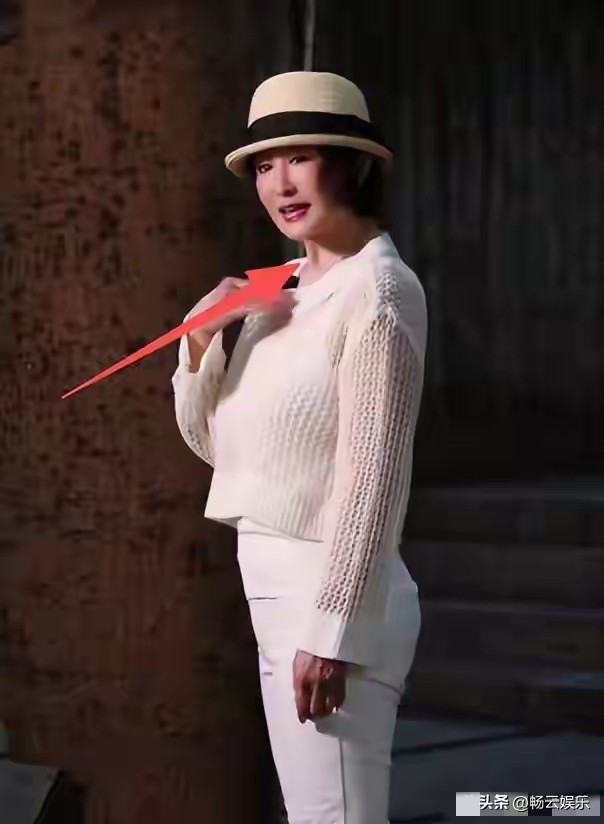 事業風光情路坎坷！77歲女神「渣夫出軌還求復合」　她單身至今「被偶遇驚天一幕」：根本反人類