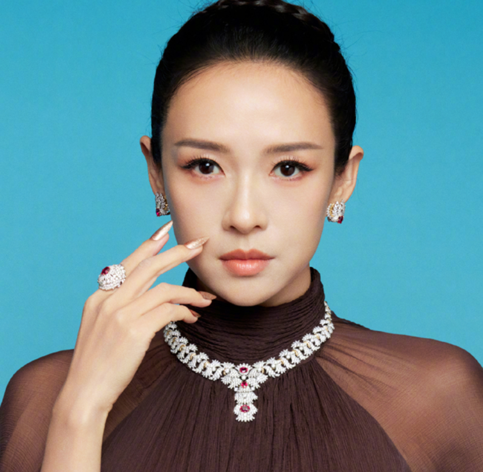 久違現身惹議！47歲章子怡「5官竟然大走鐘」　網驚喊「面目全非」：認不出來了...