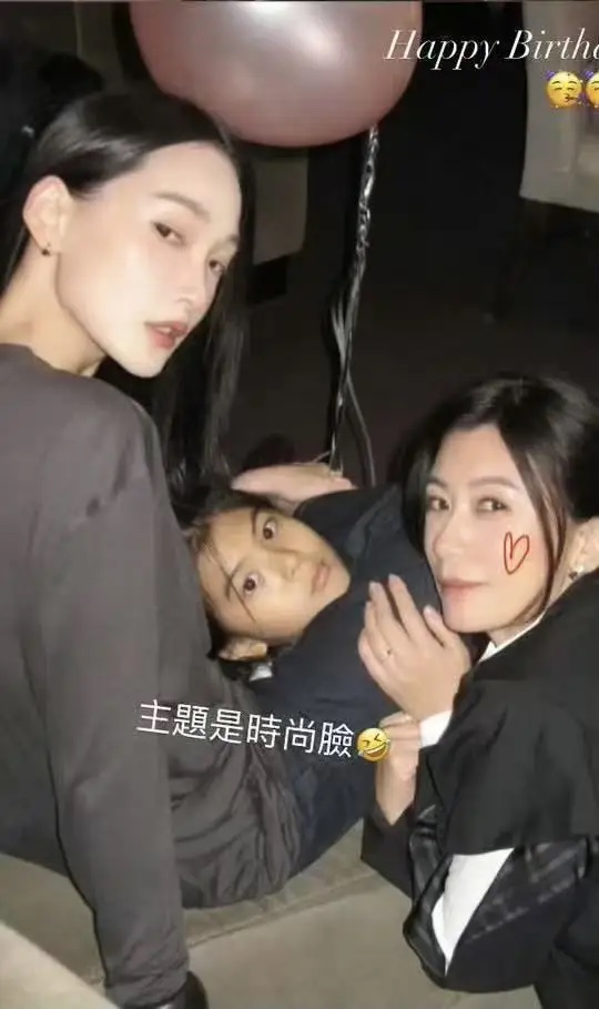 波妞9歲了！賈靜雯為她慶生「一家人全到齊」　招牌暴牙消失「長大近照太驚艷」網讚：是3姐妹最美