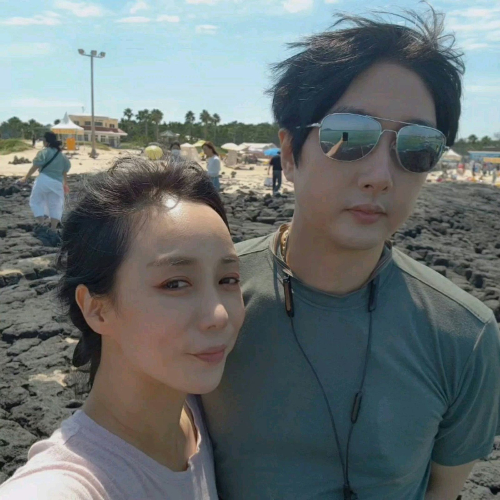 44歲高齡產子!資深女星淚曝「兒子自閉+智能障礙」 用愛等來奇蹟「竟養成天才」