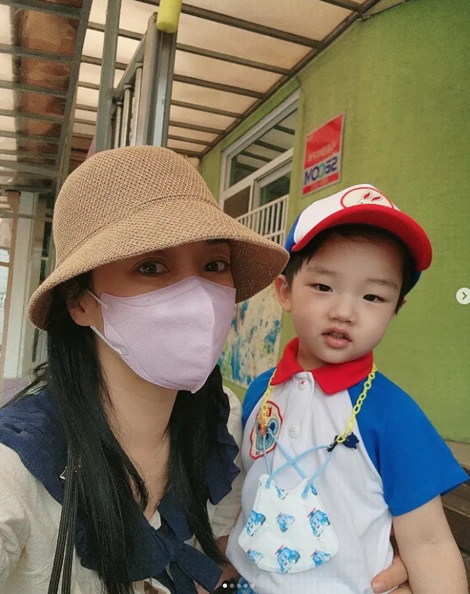 44歲高齡產子!資深女星淚曝「兒子自閉+智能障礙」 用愛等來奇蹟「竟養成天才」