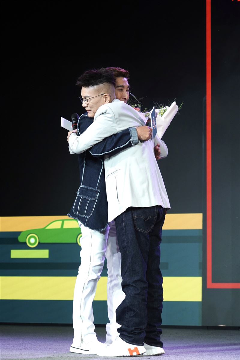 最新/停工抗癌7個月!沈玉琳宣布「戰勝血癌」 曬「驚天奇蹟照片」淚喊:我正式出院了