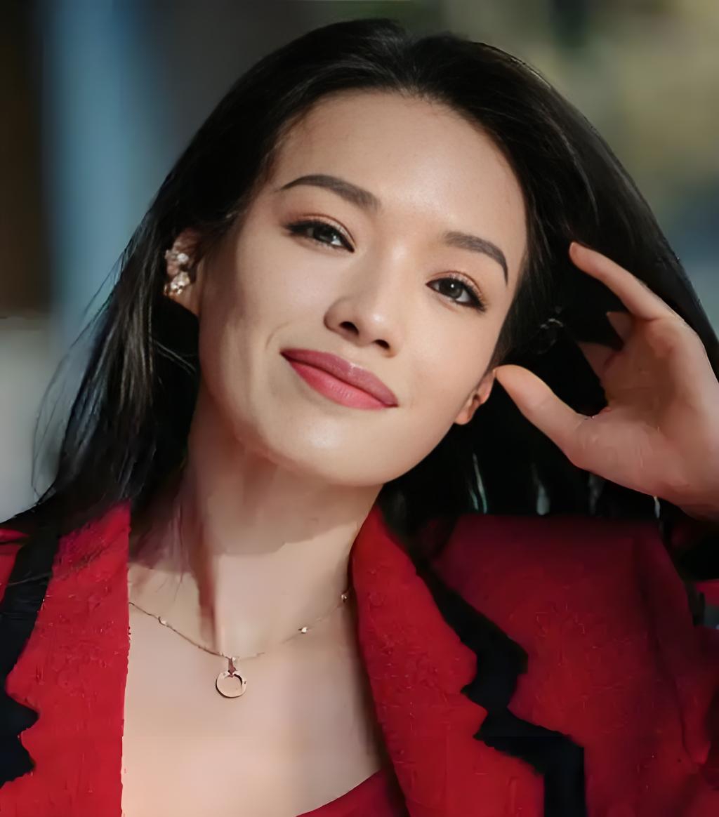 19歲一脫成名!49歲舒淇30年後被問「當年為何願意拍寫真」 她「直球回應」懾服全場