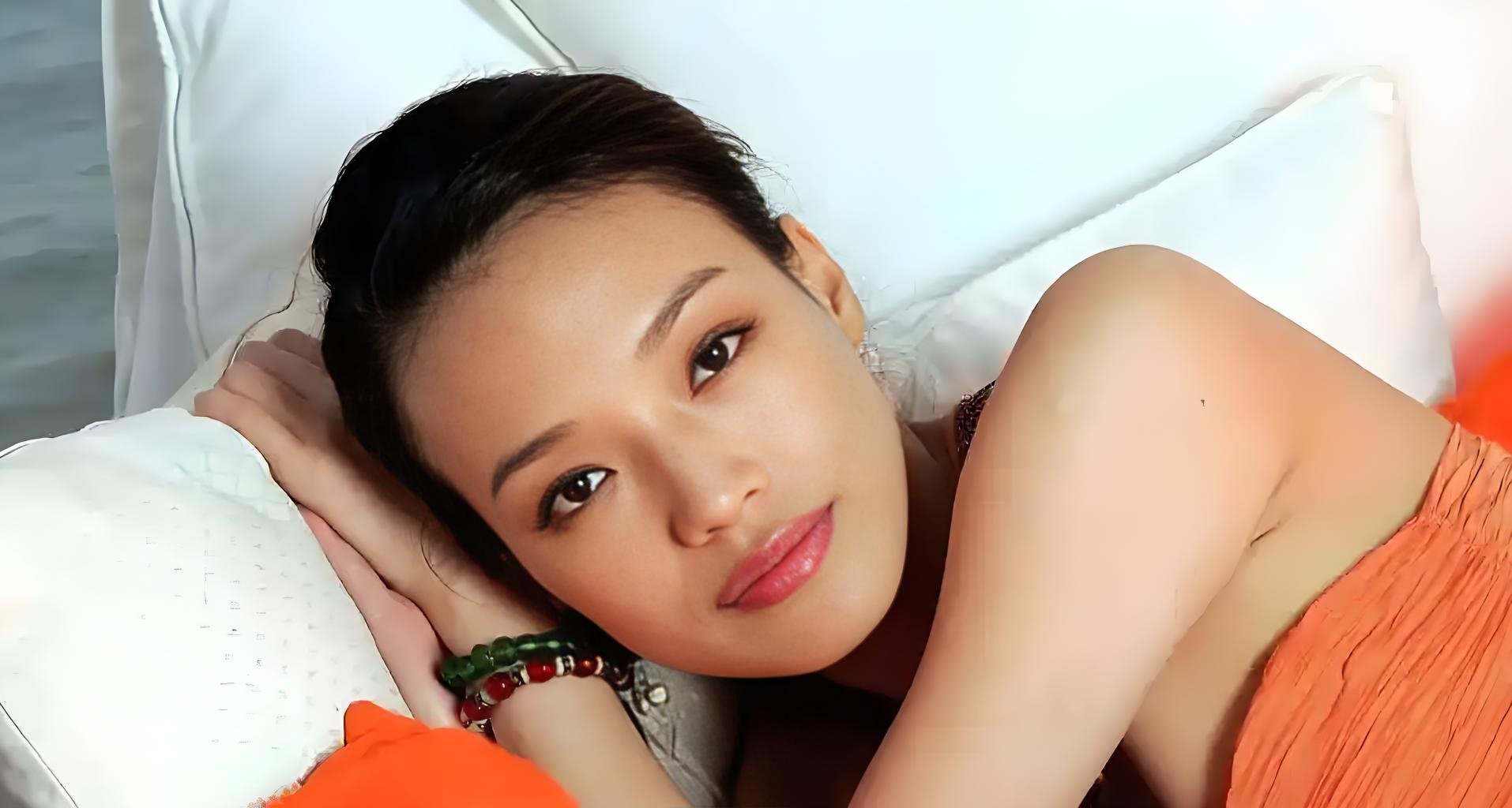 19歲一脫成名!49歲舒淇30年後被問「當年為何願意拍寫真」 她「直球回應」懾服全場