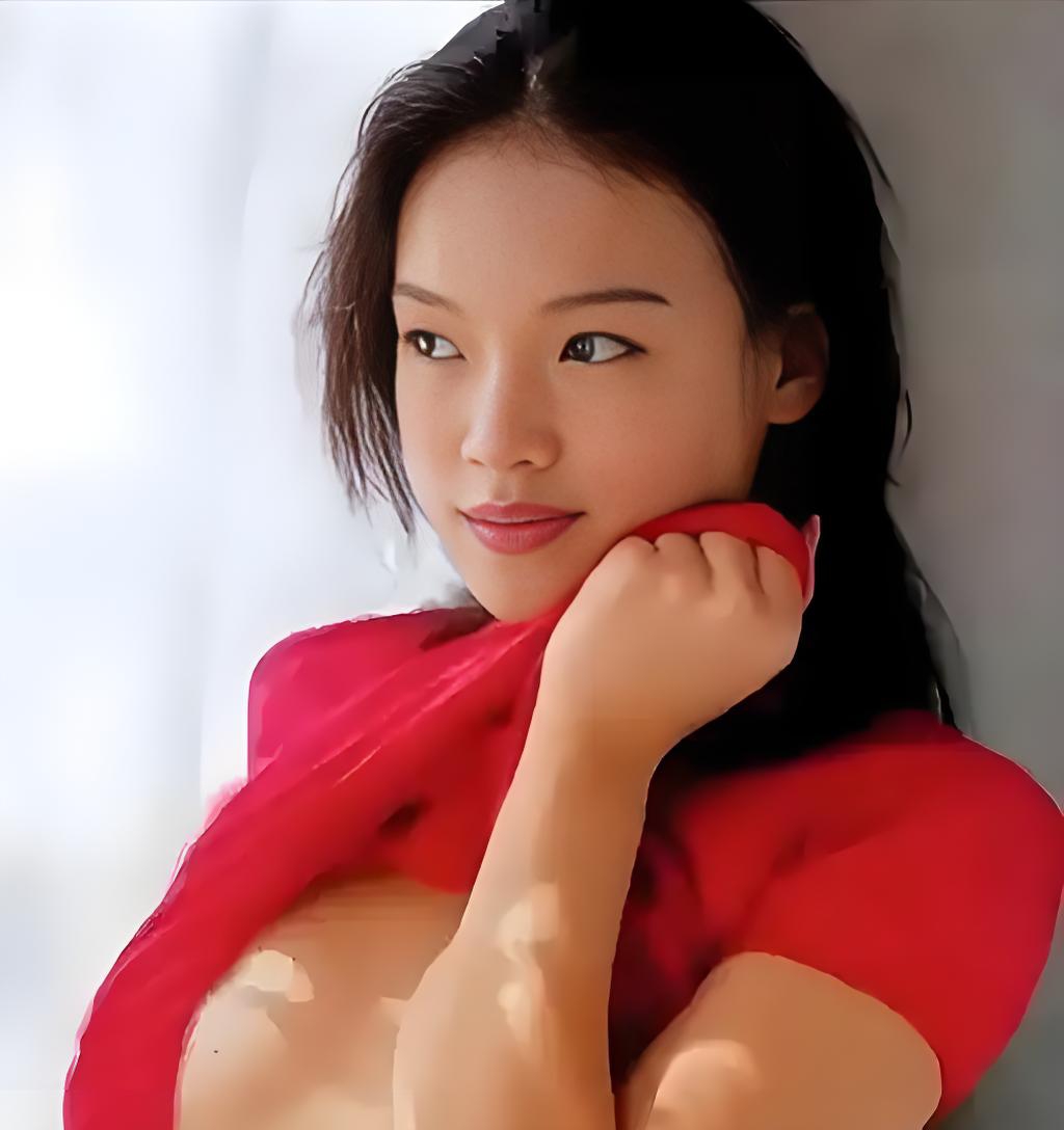 19歲一脫成名!49歲舒淇30年後被問「當年為何願意拍寫真」 她「直球回應」懾服全場