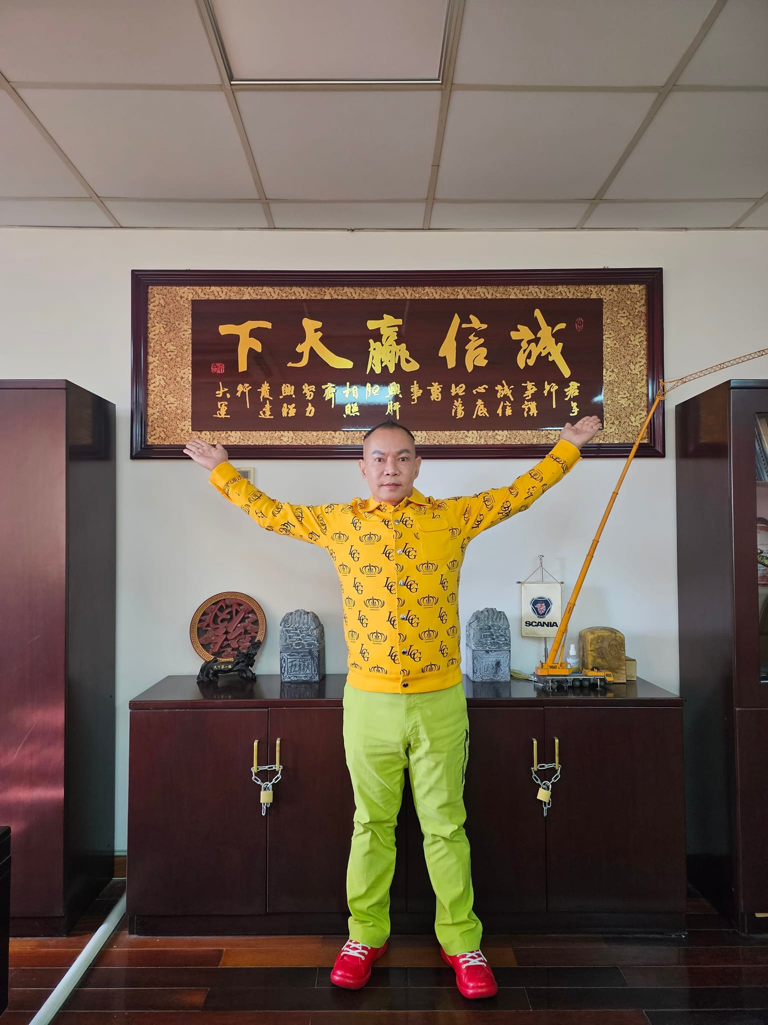 竹北吊車大王「驚傳被騙20萬」！他不討錢「反送6000元紅包」原因暖哭網友