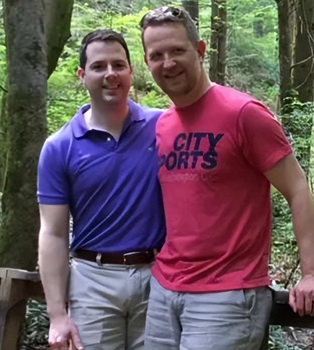 懷孕4個月！女子意外得知「老公外遇男人」　小三竟是「自己的接生醫師」當場崩潰