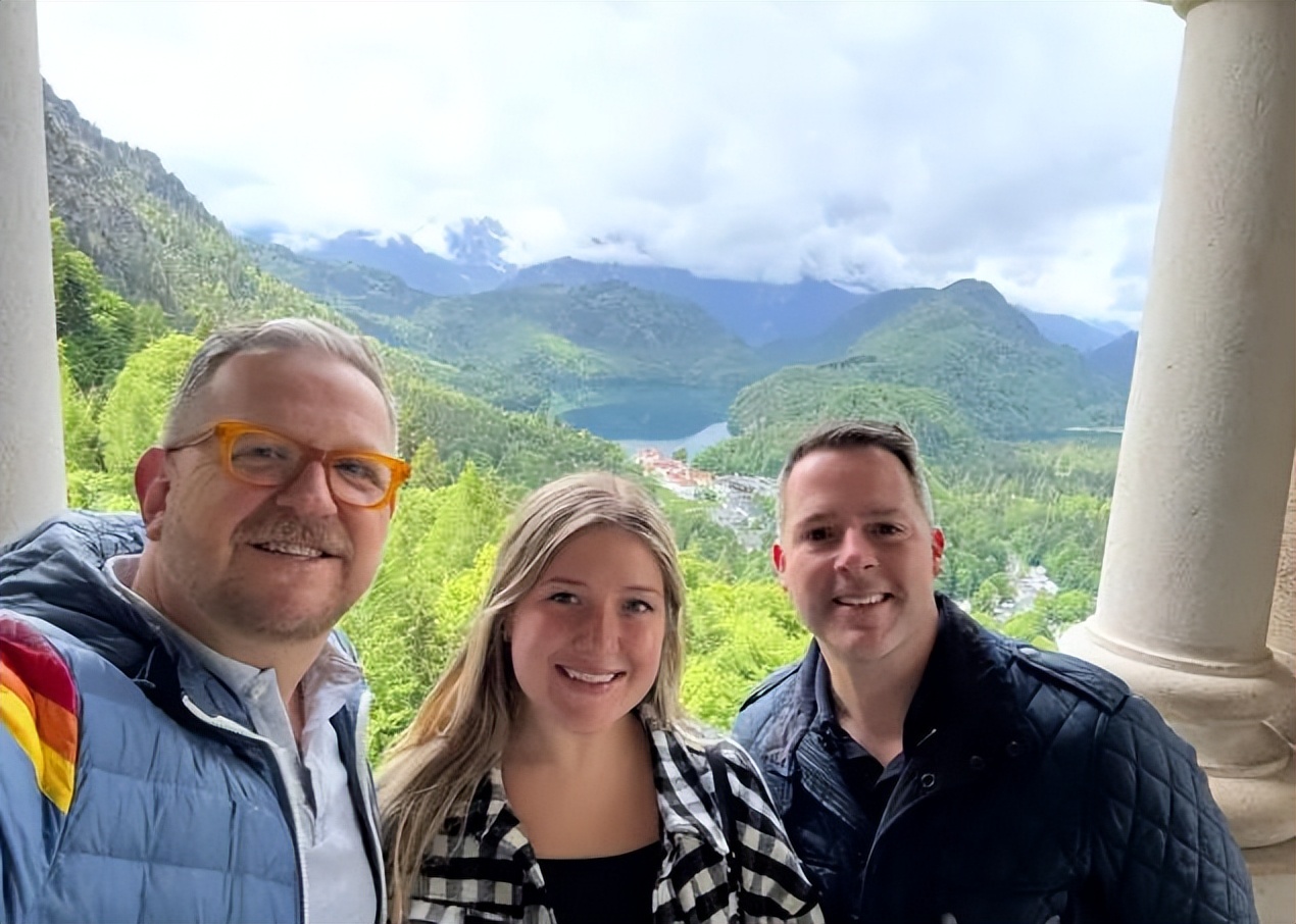 懷孕4個月！女子意外得知「老公外遇男人」　小三竟是「自己的接生醫師」當場崩潰