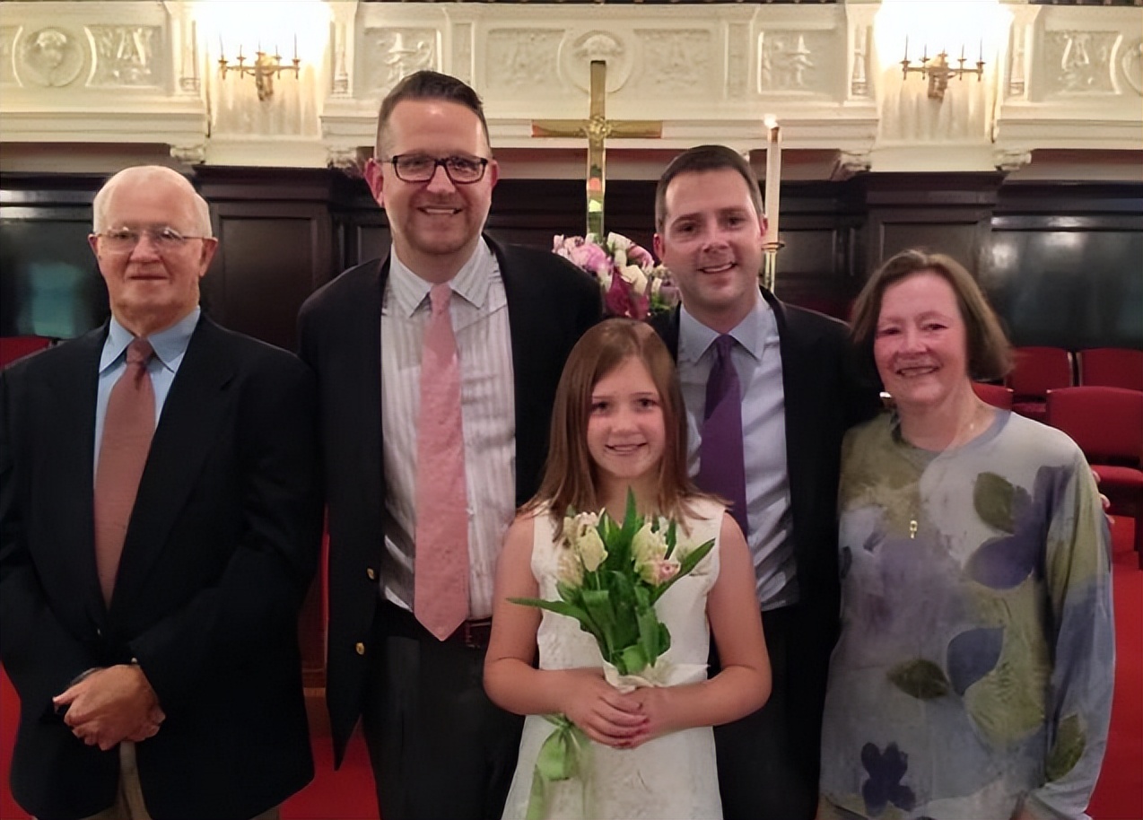 懷孕4個月！女子意外得知「老公外遇男人」　小三竟是「自己的接生醫師」當場崩潰