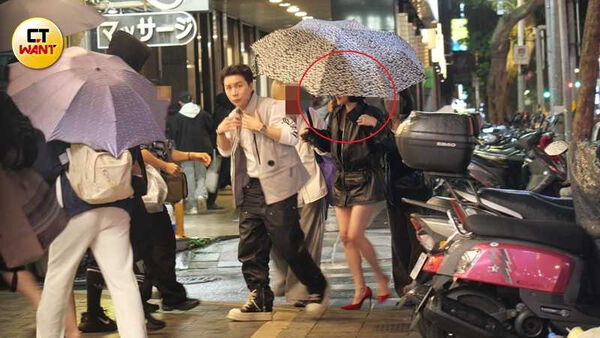 尪才被爆約妹！小S被目擊「當街放聲大哭」　靠2助理攙扶「失控照曝光」