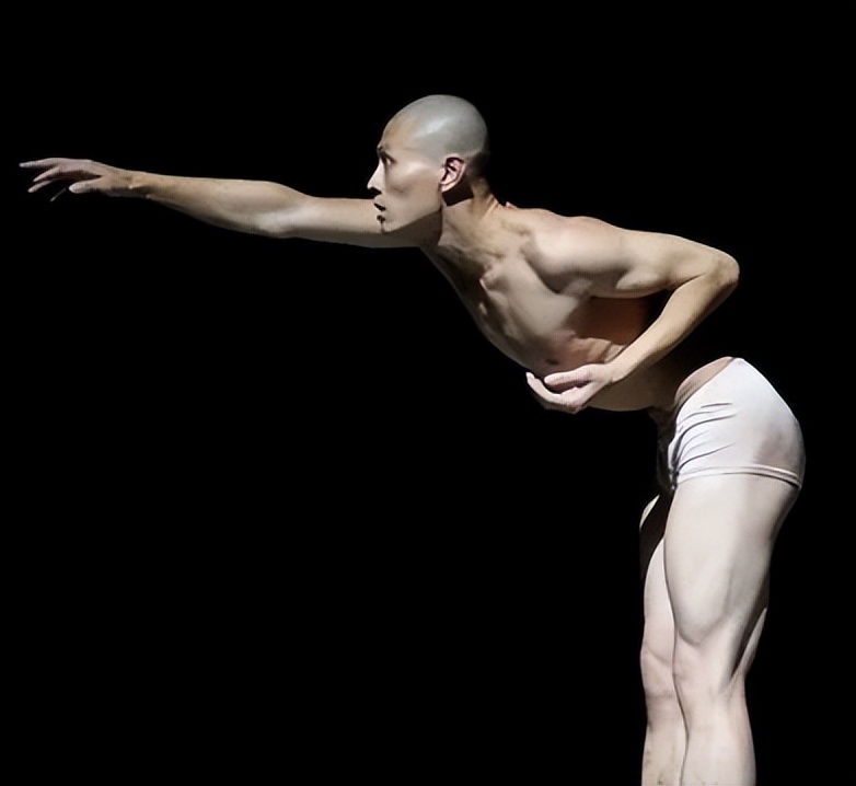 大咖舞后搭擋「跳39樓輕生亡」！知情人嘆「死因和她有關」鬆口內幕：或許是種解脫...