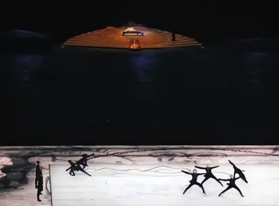 大咖舞后搭擋「跳39樓輕生亡」！知情人嘆「死因和她有關」鬆口內幕：或許是種解脫...