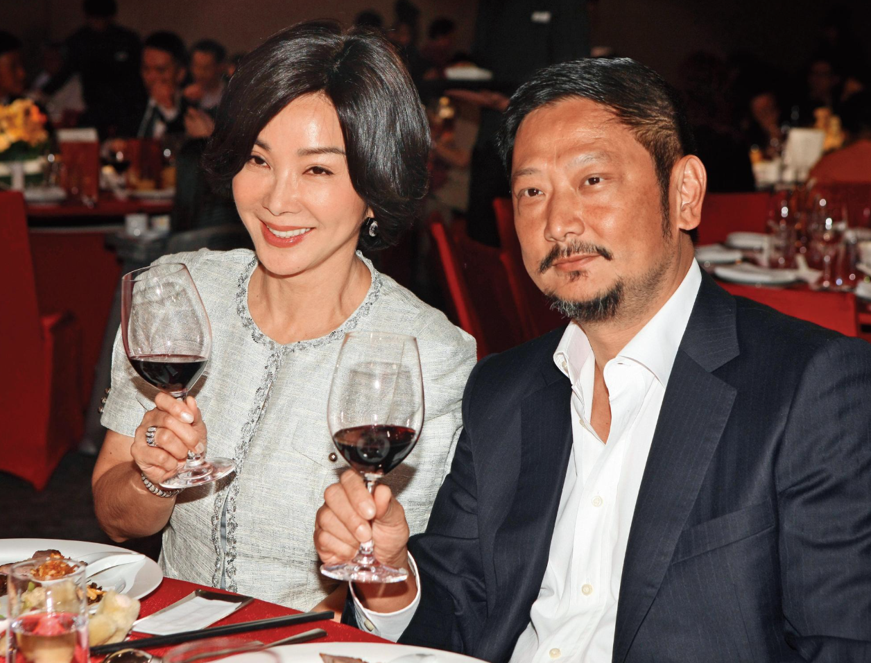 離婚恢單10年！69歲陳美鳳「自爆與舊愛聚餐」　被問求婚「她害羞3字回應」：最好的決定