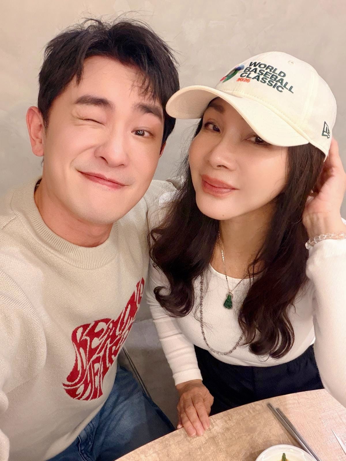 離婚恢單10年！69歲陳美鳳「自爆與舊愛聚餐」　被問求婚「她害羞3字回應」：最好的決定