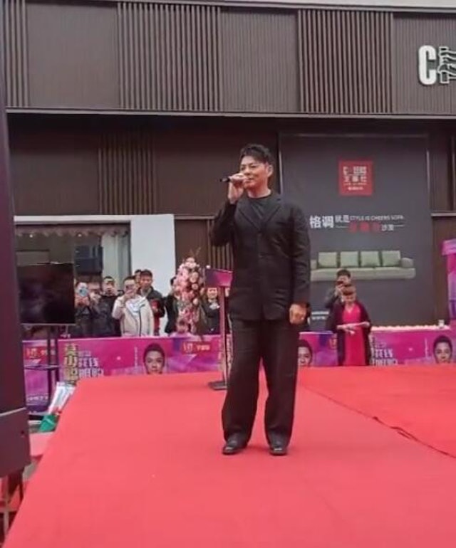 曾演《黃飛鴻》超紅！63歲資深男星「爆離婚獨養幼女」　淪街頭賣唱「肉一圈認不得」他鬆口現況