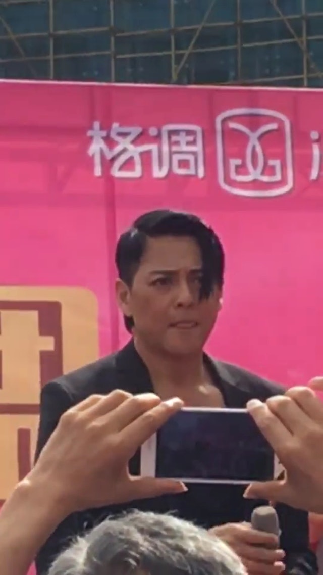 曾演《黃飛鴻》超紅！63歲資深男星「爆離婚獨養幼女」　淪街頭賣唱「肉一圈認不得」他鬆口現況