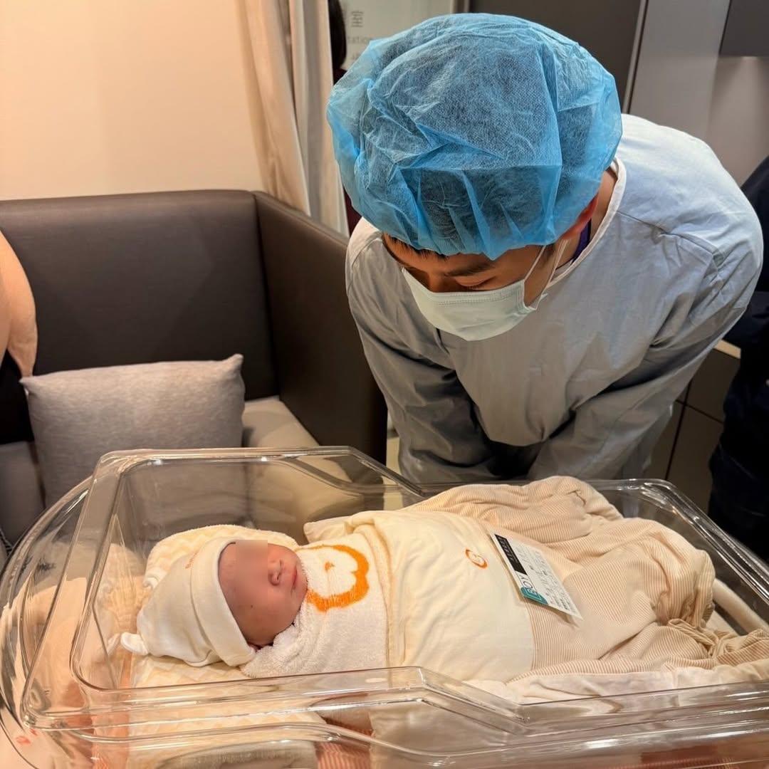 金牌寶寶來了！王齊麟「宣布老婆平安生產」　曬照「曝光寶寶性別」：終於見面了