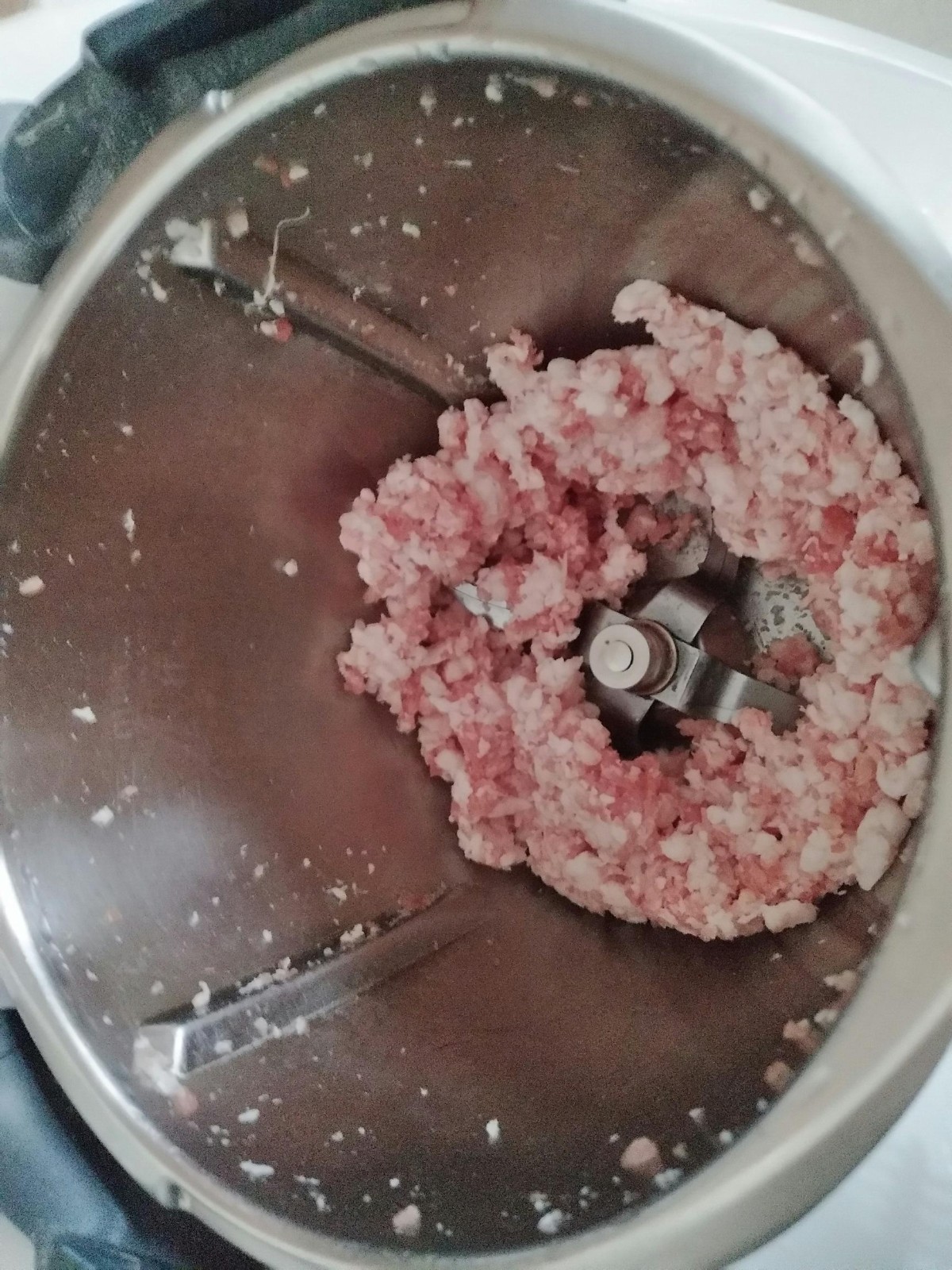 天天自己煮口味清淡!一家3口「接連罹胰臟癌」 醫追查元兇竟是「每天早餐喝的餛飩湯」