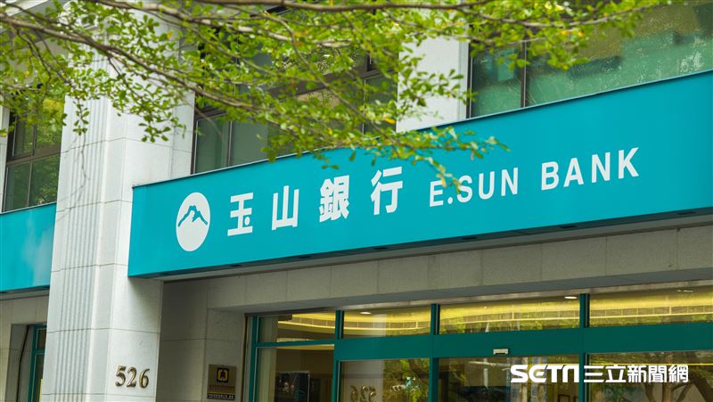 台灣最強銀行出爐！打敗富邦「刷卡額破824億」　用戶狂讚信用卡「回饋拿不完」