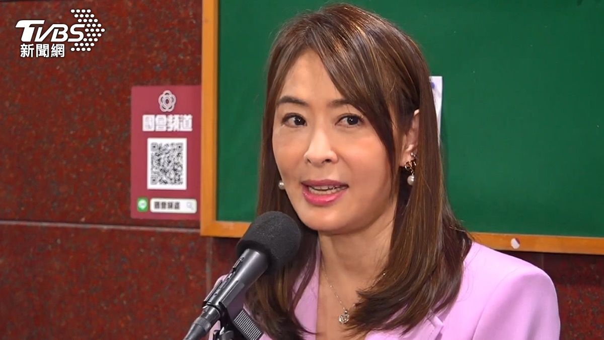 製作海報嗆「李登輝是惡魔」！賈永婕道歉了