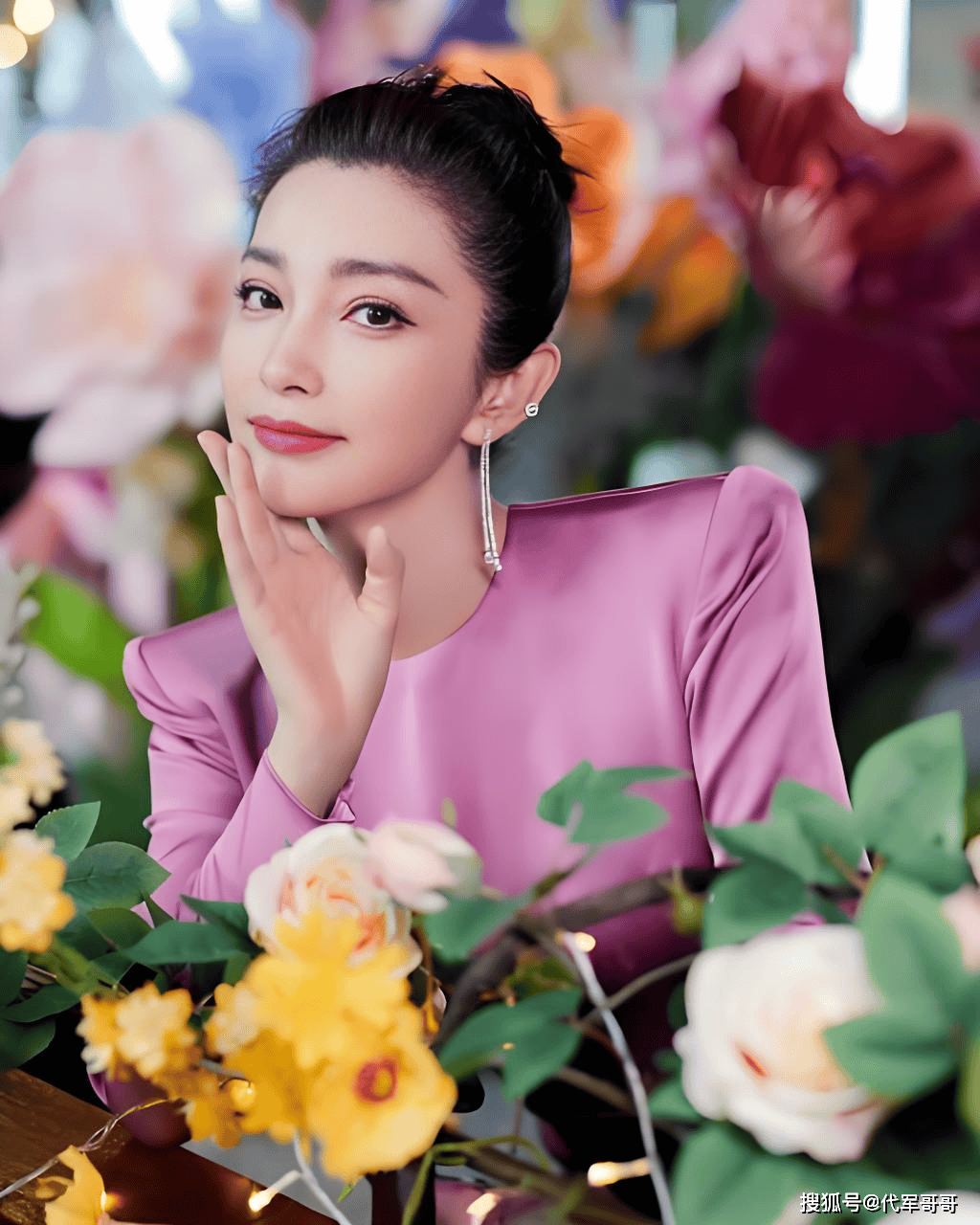 至今未婚未育！53歲影后「突PO滑雪美照」太逆齡　4段戀情全失敗「近況卻令人羨慕」