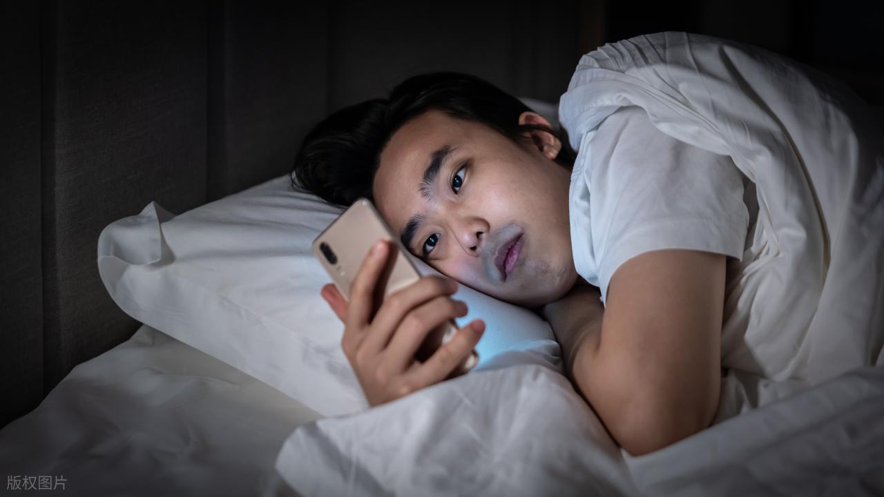 睡不好容易老!多吃「4種助眠食物」:根本天然安眠藥